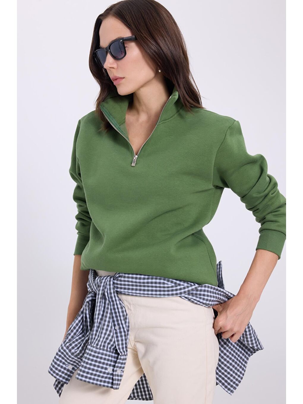 Kadın Relax Fit Rahat Kesim Pamuklu İçi Polarlı Yarım Fermuarlı Yeşil Dik Yaka Sweatshirt