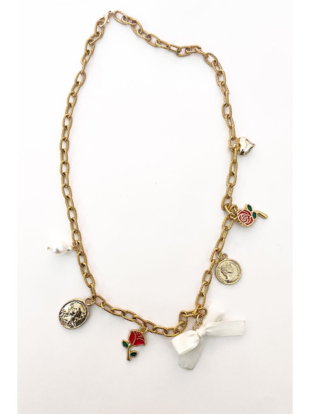 New Obsessions Sarı İnci ve Fiyonk Sallantılı Charm Kolye