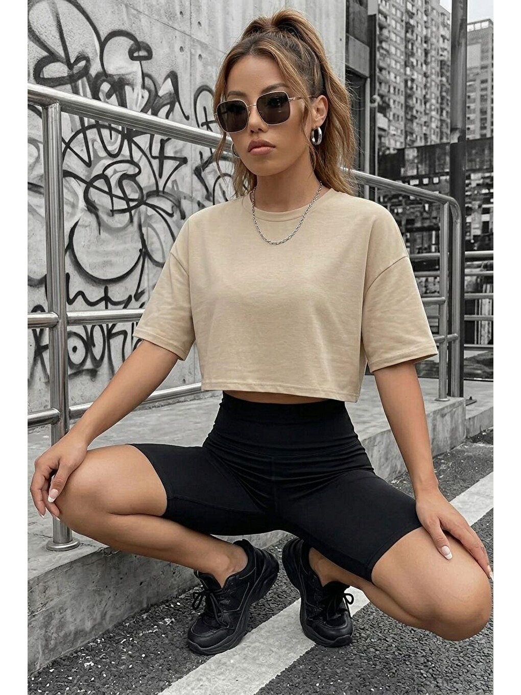 Bej Cezyy Bisiklet Yaka Basic Oversize Crop Tişört - Pamuklu Rahat Kesim-1