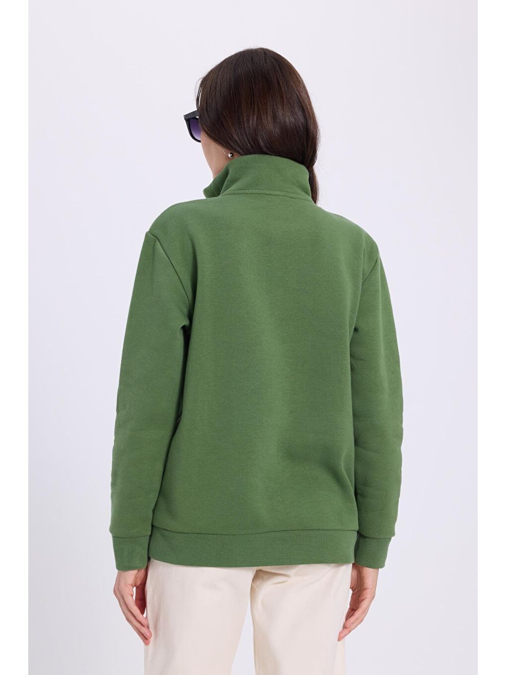 Kadın Relax Fit Rahat Kesim Pamuklu İçi Polarlı Yarım Fermuarlı Yeşil Dik Yaka Sweatshirt-6