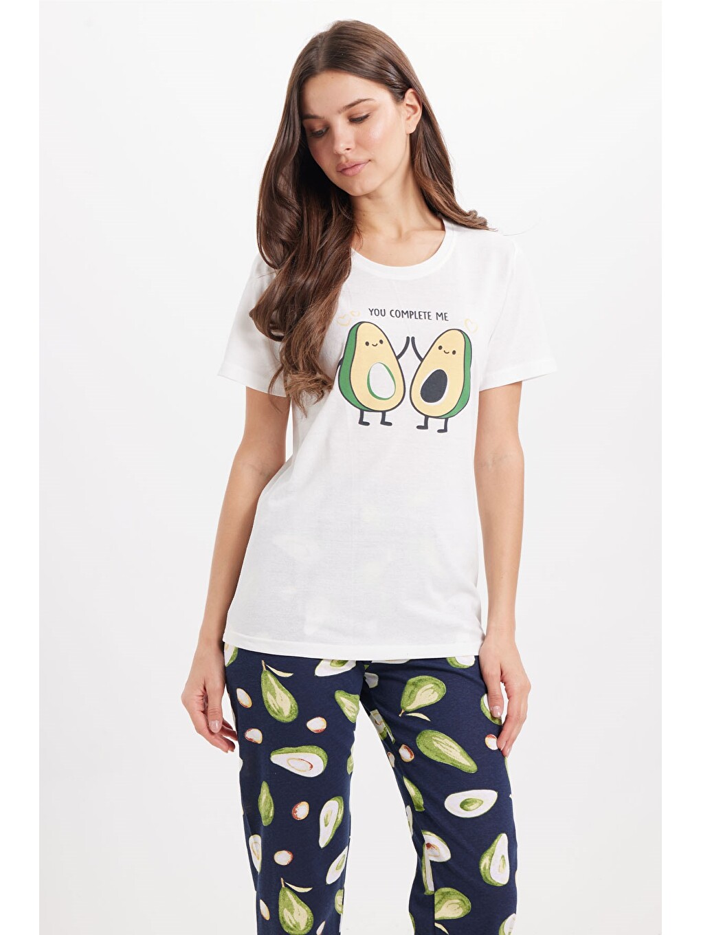 Kadın Regular Fit Klasik Kesim Pamuklu Bisiklet Yaka Kısa Kollu Baskılı Beyaz Pijama Takımı-1