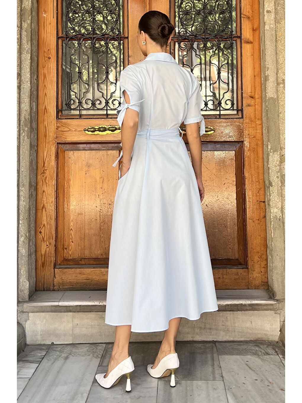 Mavi Düğmeli Ve Pileli Kısa Kol Uzun Elbise-2