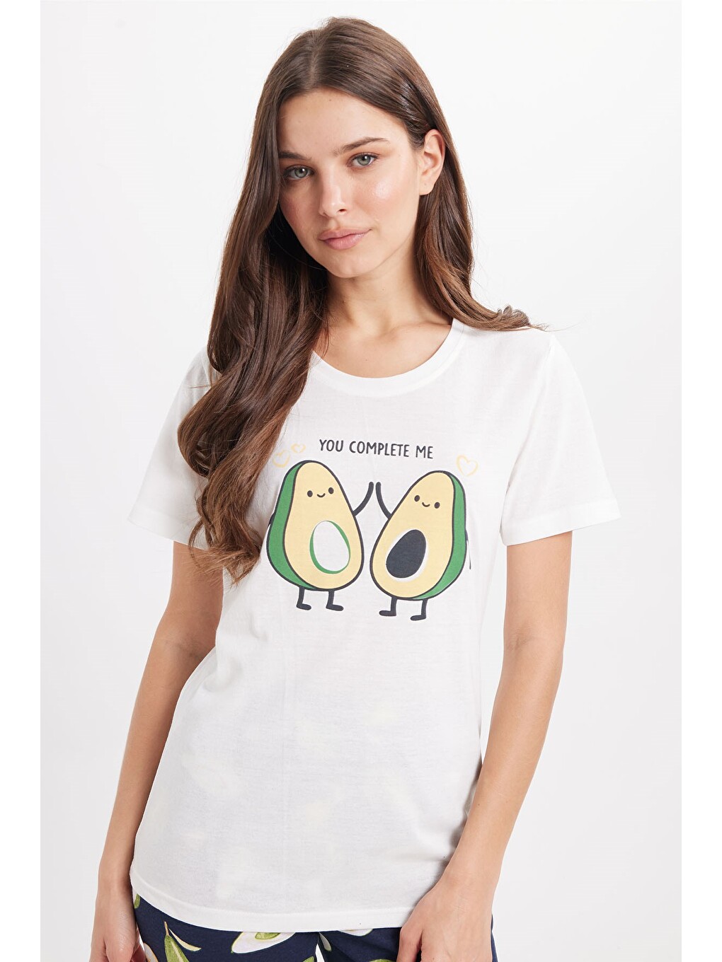 Kadın Regular Fit Klasik Kesim Pamuklu Bisiklet Yaka Kısa Kollu Baskılı Beyaz Pijama Takımı-3