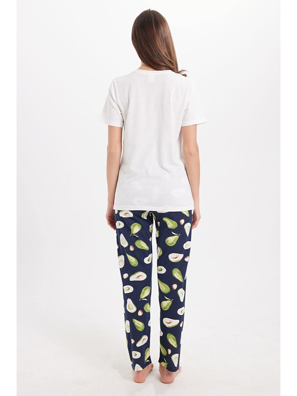 Kadın Regular Fit Klasik Kesim Pamuklu Bisiklet Yaka Kısa Kollu Baskılı Beyaz Pijama Takımı-7