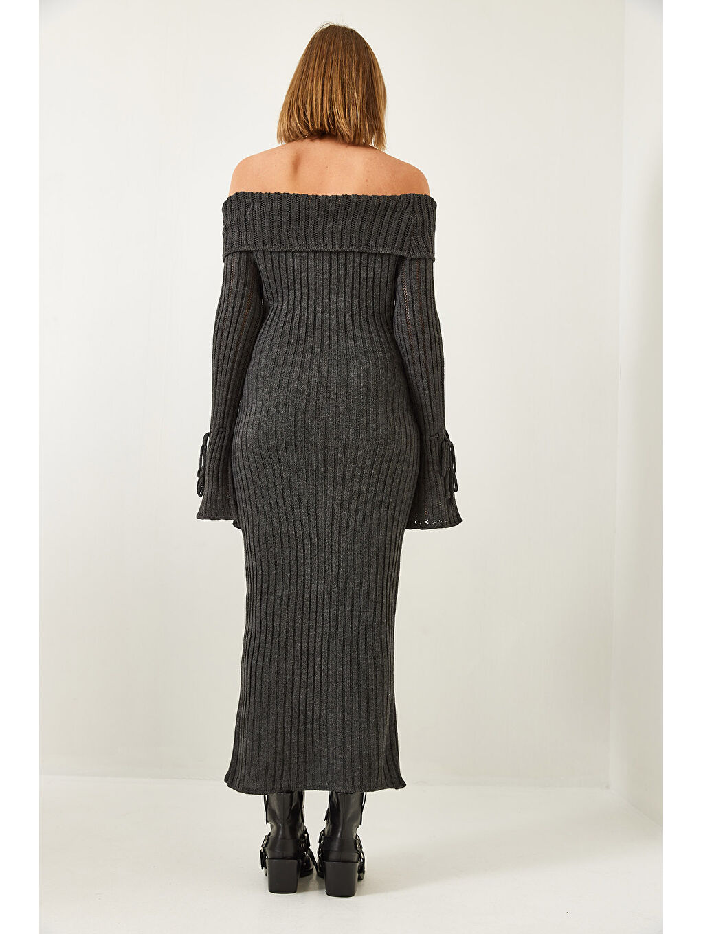 Antrasit Kadın Madonna Yaka Örgü Detaylı Triko Elbise-5