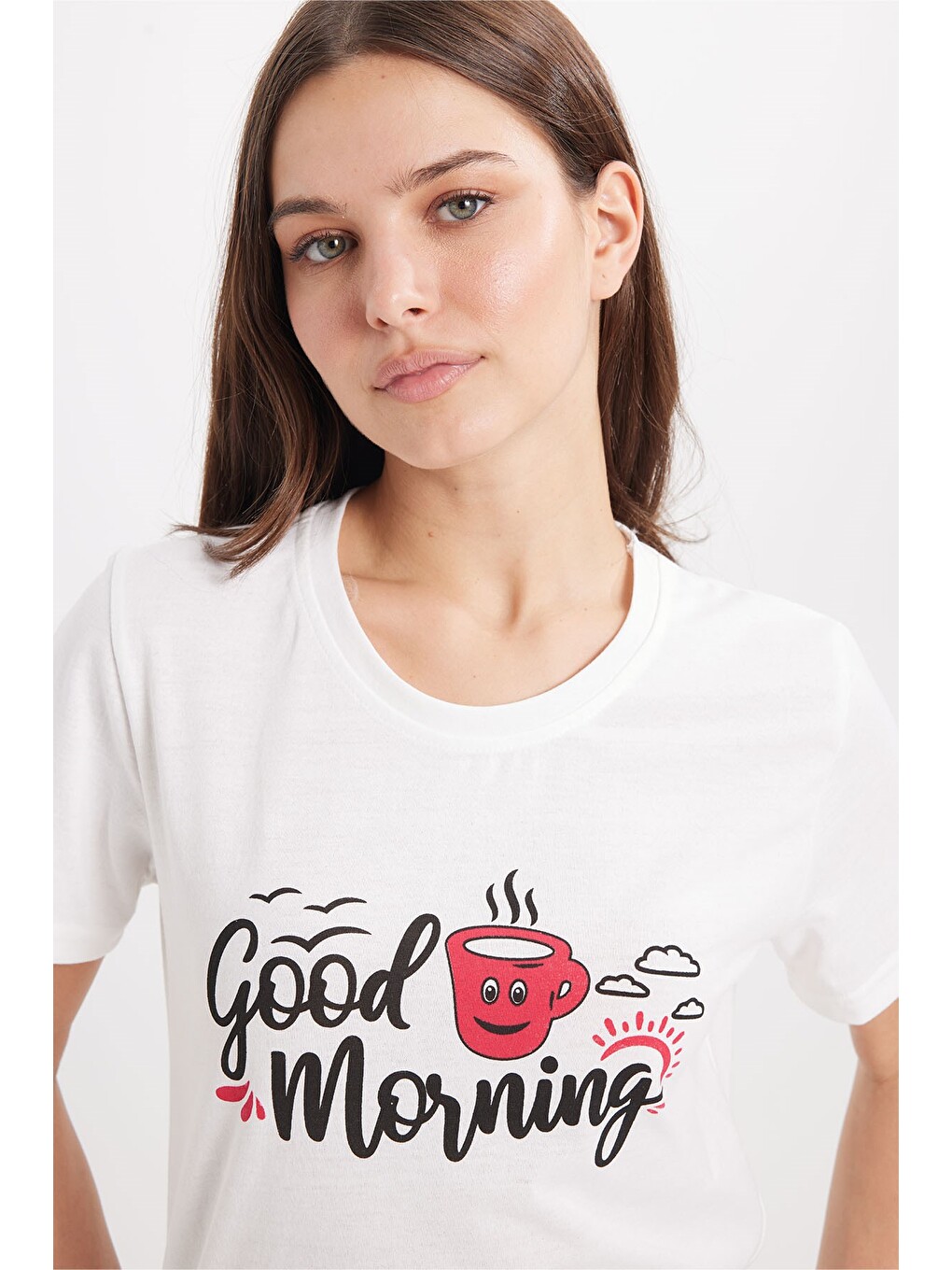 Kadın Regular Fit Klasik Kesim Pamuklu Bisiklet Yaka Kısa Kollu Baskılı Beyaz Pijama Takımı-2