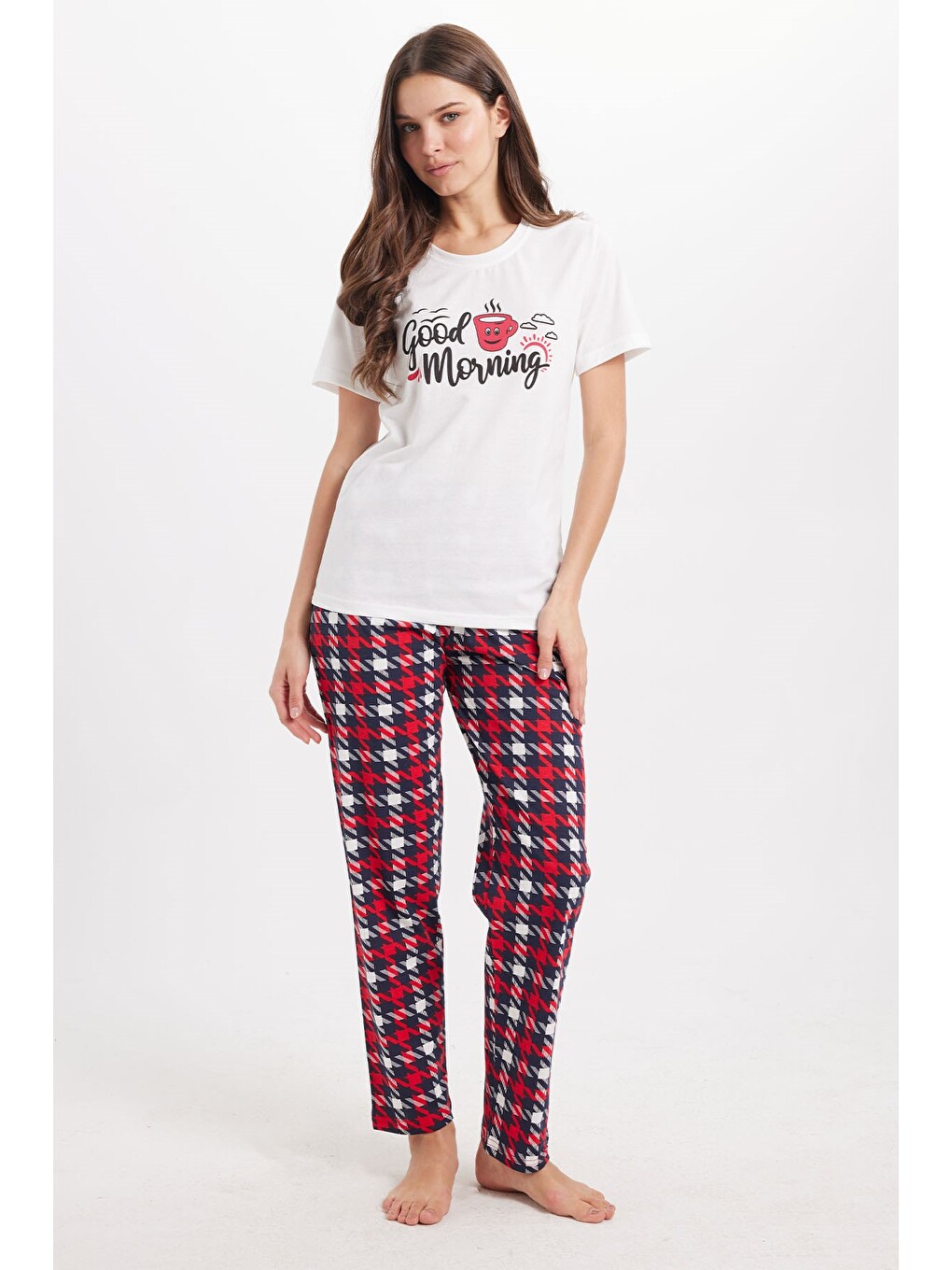 Kadın Regular Fit Klasik Kesim Pamuklu Bisiklet Yaka Kısa Kollu Baskılı Beyaz Pijama Takımı-5