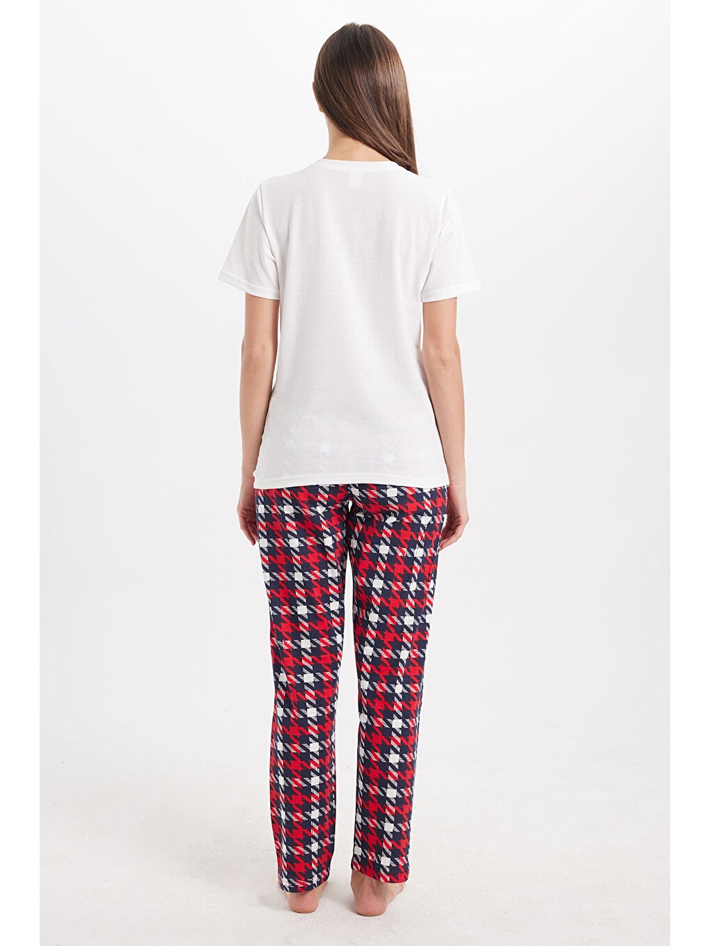 Kadın Regular Fit Klasik Kesim Pamuklu Bisiklet Yaka Kısa Kollu Baskılı Beyaz Pijama Takımı-8