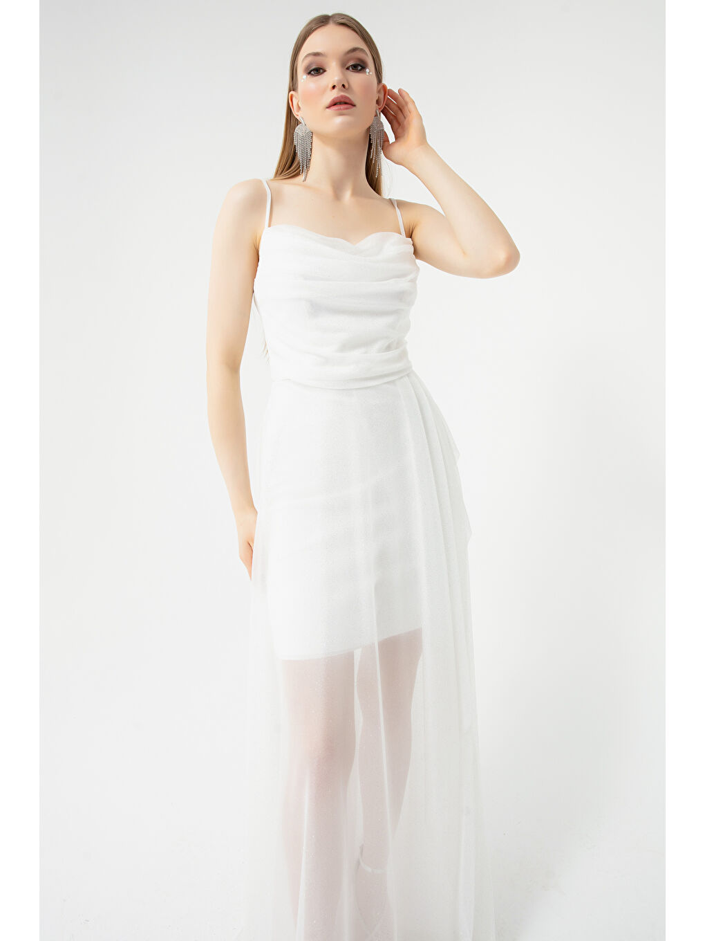 Kadın Beyaz Göğüs Drapeli Volanlı Simli Abiye-2