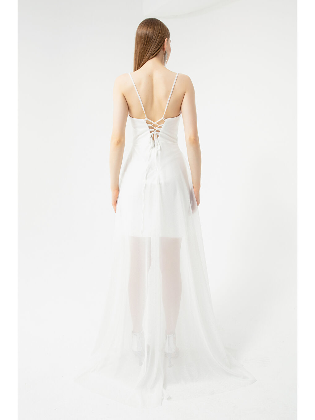 Kadın Beyaz Göğüs Drapeli Volanlı Simli Abiye-4