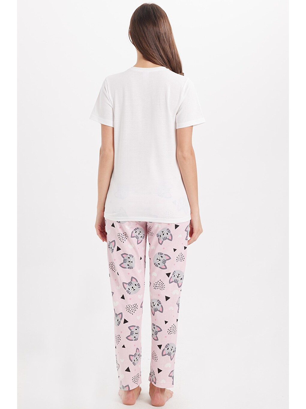 Kadın Regular Fit Klasik Kesim Pamuklu Bisiklet Yaka Kısa Kollu Baskılı Beyaz Pijama Takımı-7