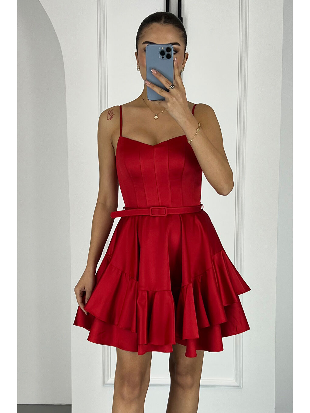 Kadın Kırmızı Askılı Kısa Saten Mezuniyet Abiye Elbise-2