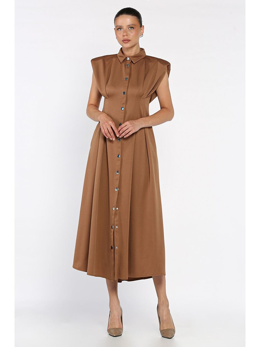 Kahverengi Pileli Ön Çıtçıtlı Sıfır Kol Kadın Elbise-1