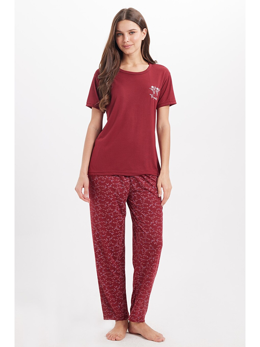 Kadın Standart Fit Normal Kesim Bisiklet Yaka Kısa Kollu Baskılı Bordo Pijama Takımı-2