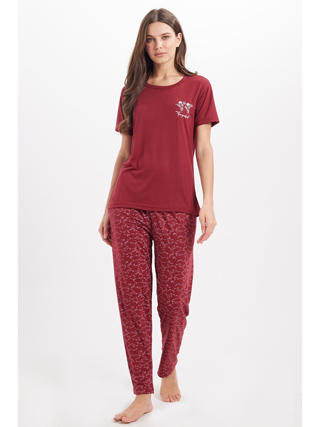 Kadın Standart Fit Normal Kesim Bisiklet Yaka Kısa Kollu Baskılı Bordo Pijama Takımı-7