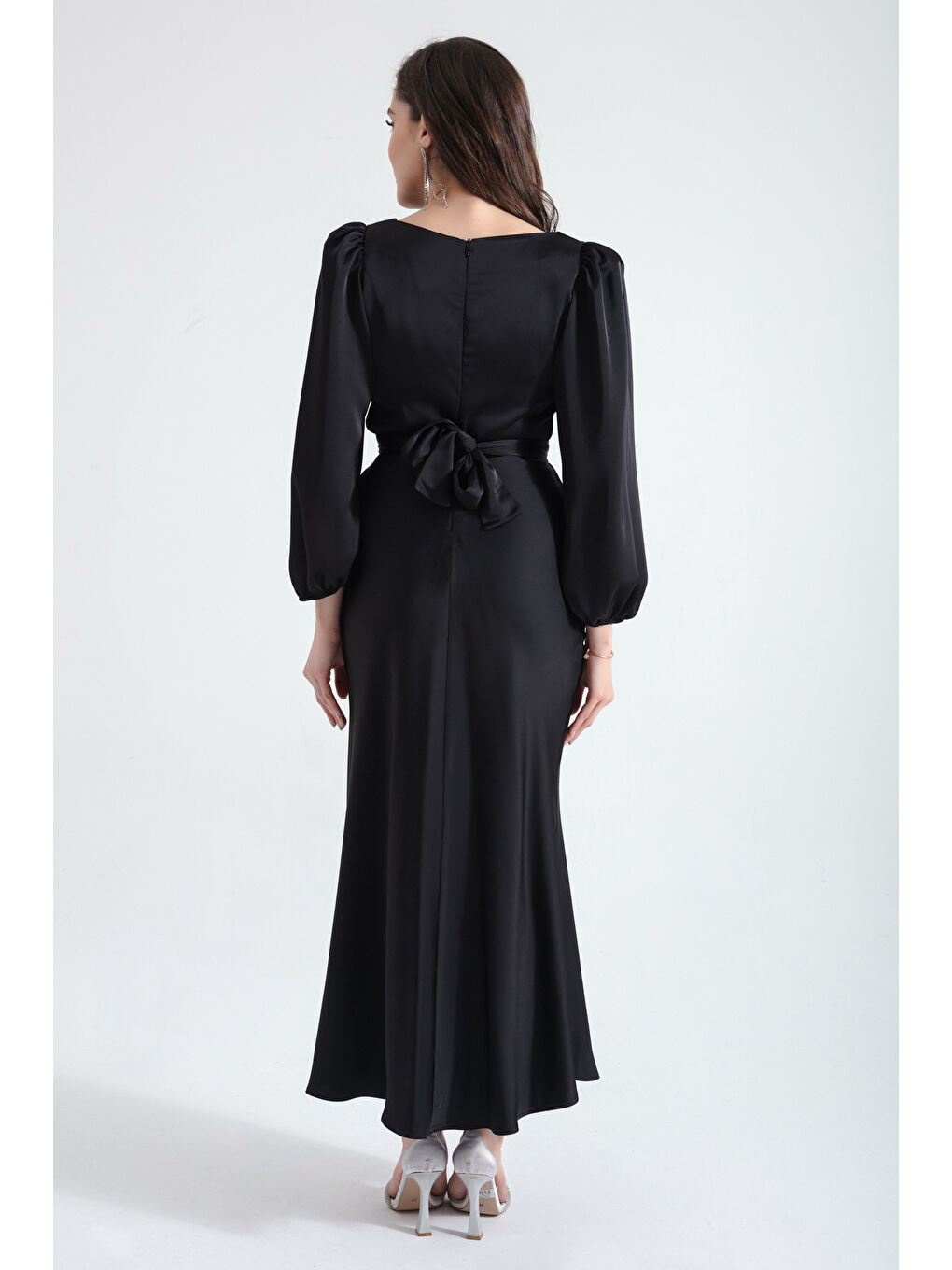 Kadın Siyah Kemerli Midi Saten Abiye Elbise-4