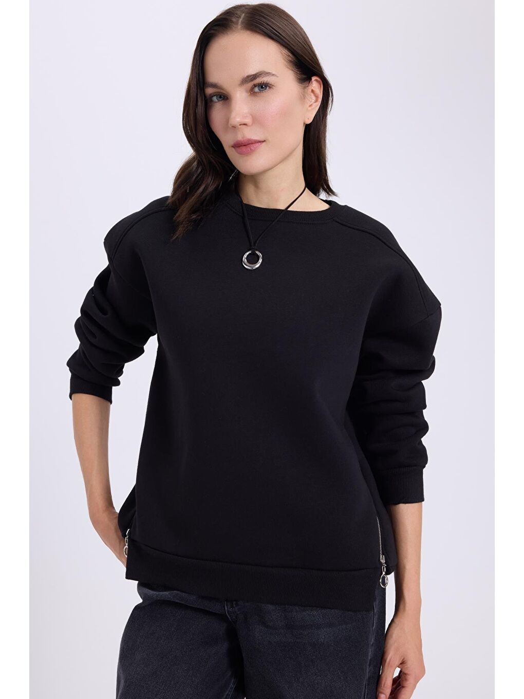 Kadın Oversize Geniş Kesim Pamuklu 3 Iplik Bisiklet Yaka Siyah Sweatshirt-4