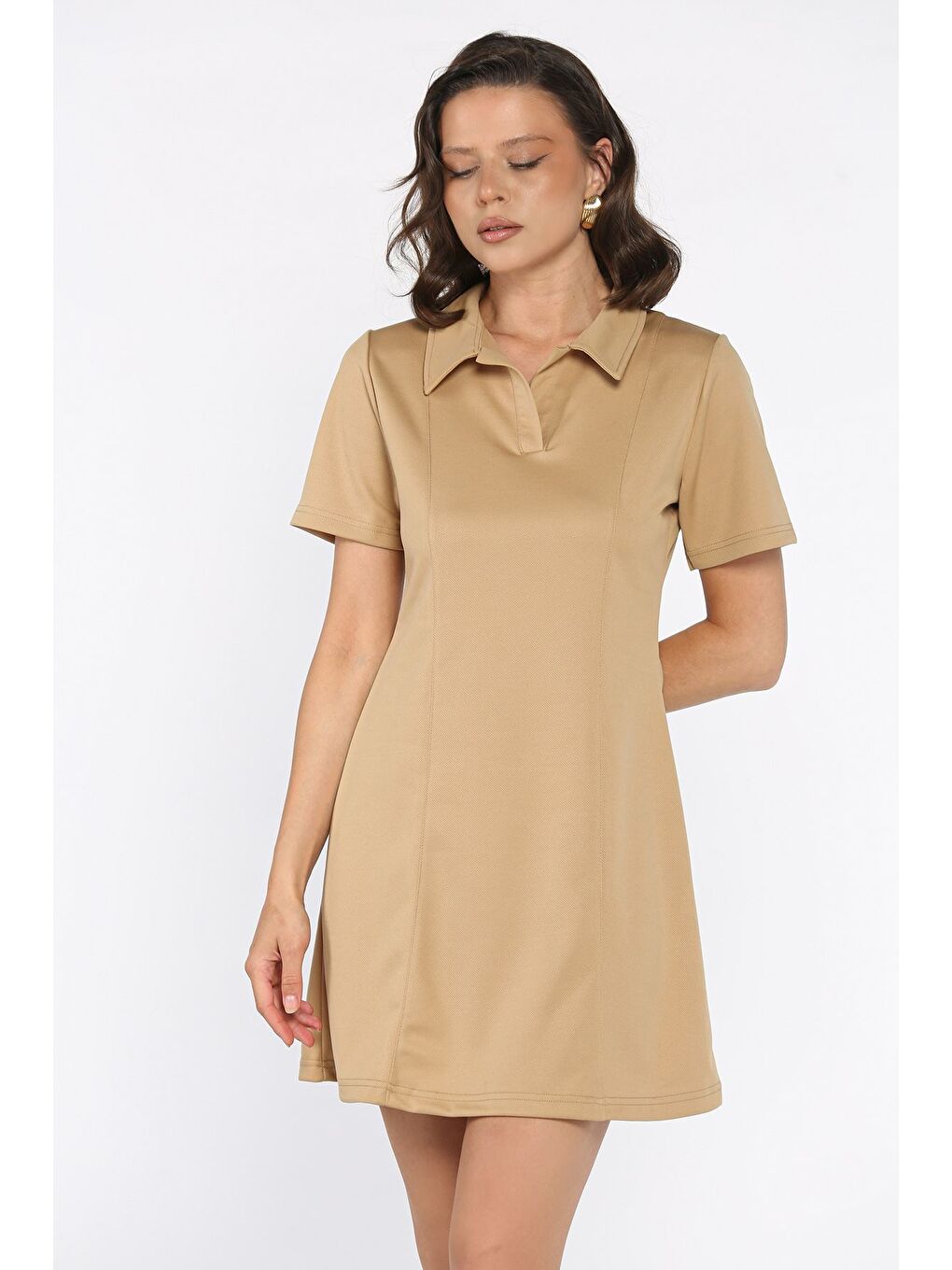Bej Polo Yaka Kadın Mini Elbise
