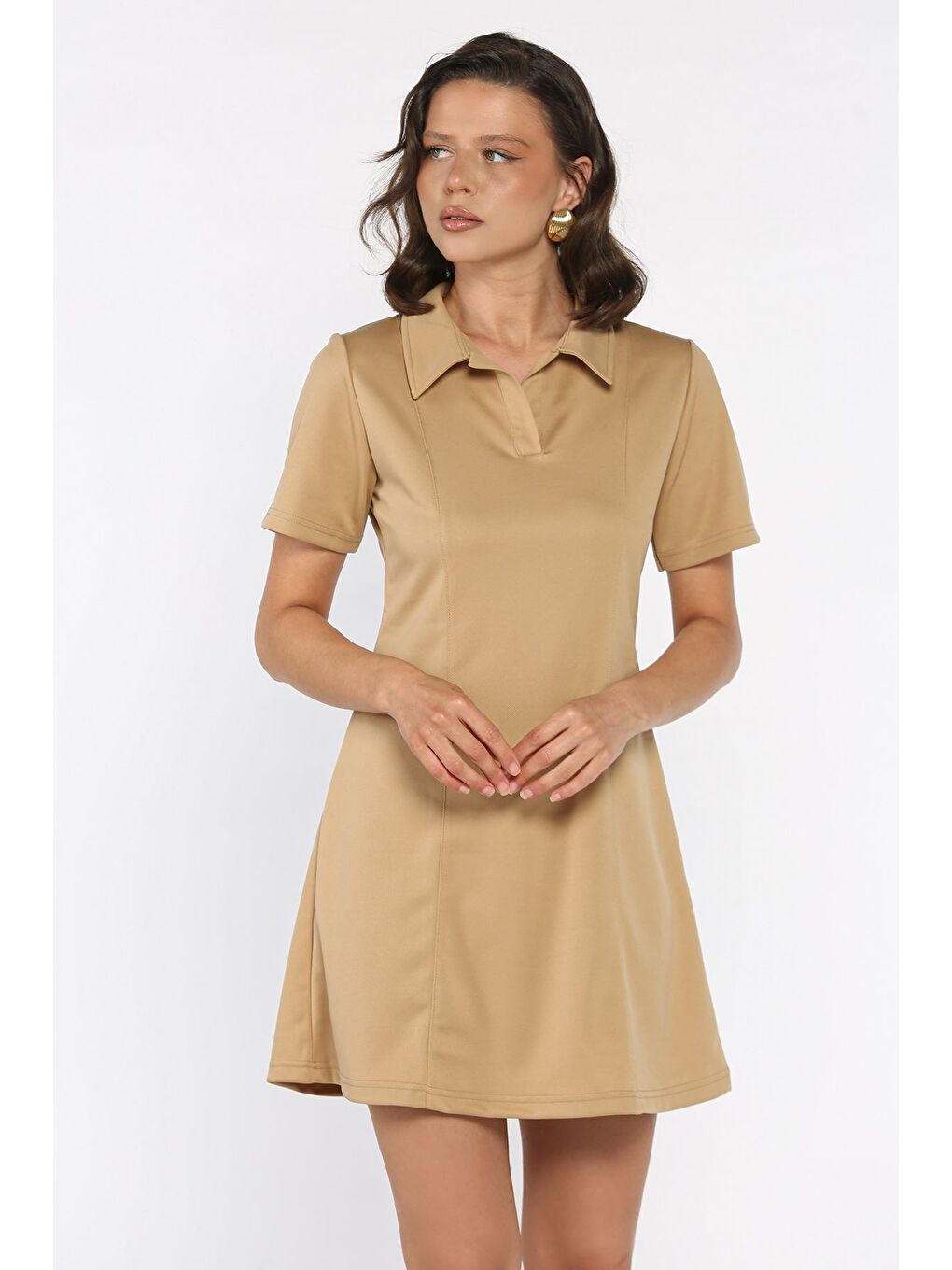 Bej Polo Yaka Kadın Mini Elbise-1