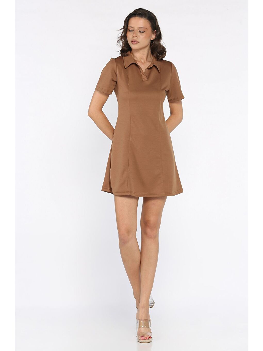 Kahverengi Polo Yaka Kadın Mini Elbise