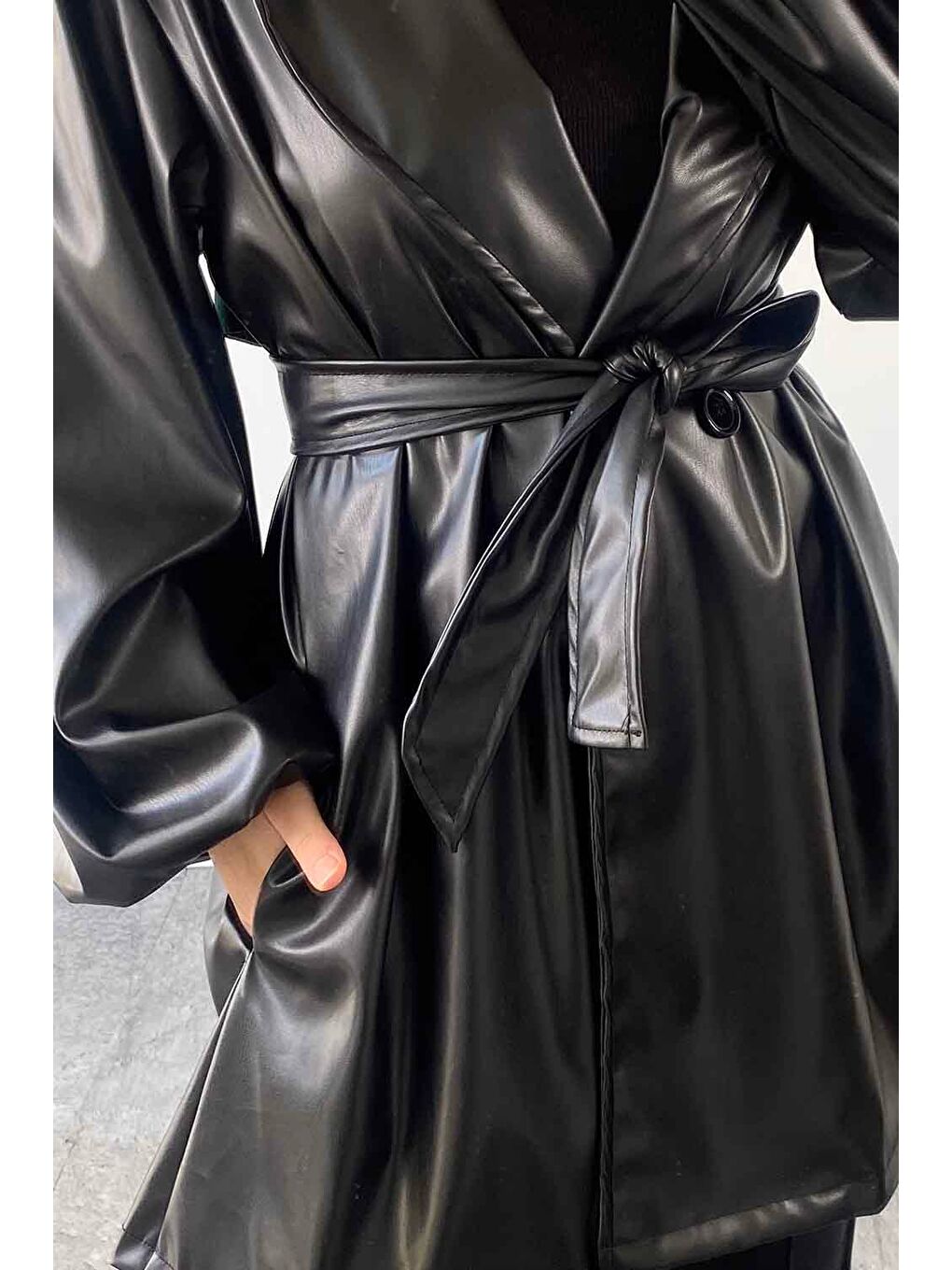 Kruvaze Yaka Deri Trenç Siyah-3