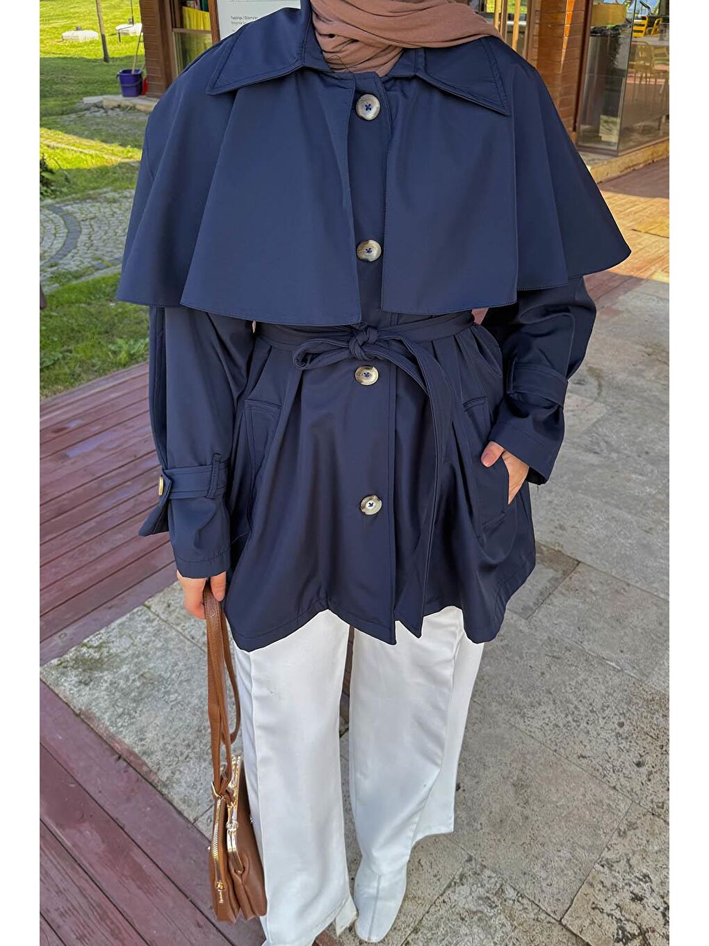 Bağlama Detaylı Pelerinli Trençkot Lacivert-2
