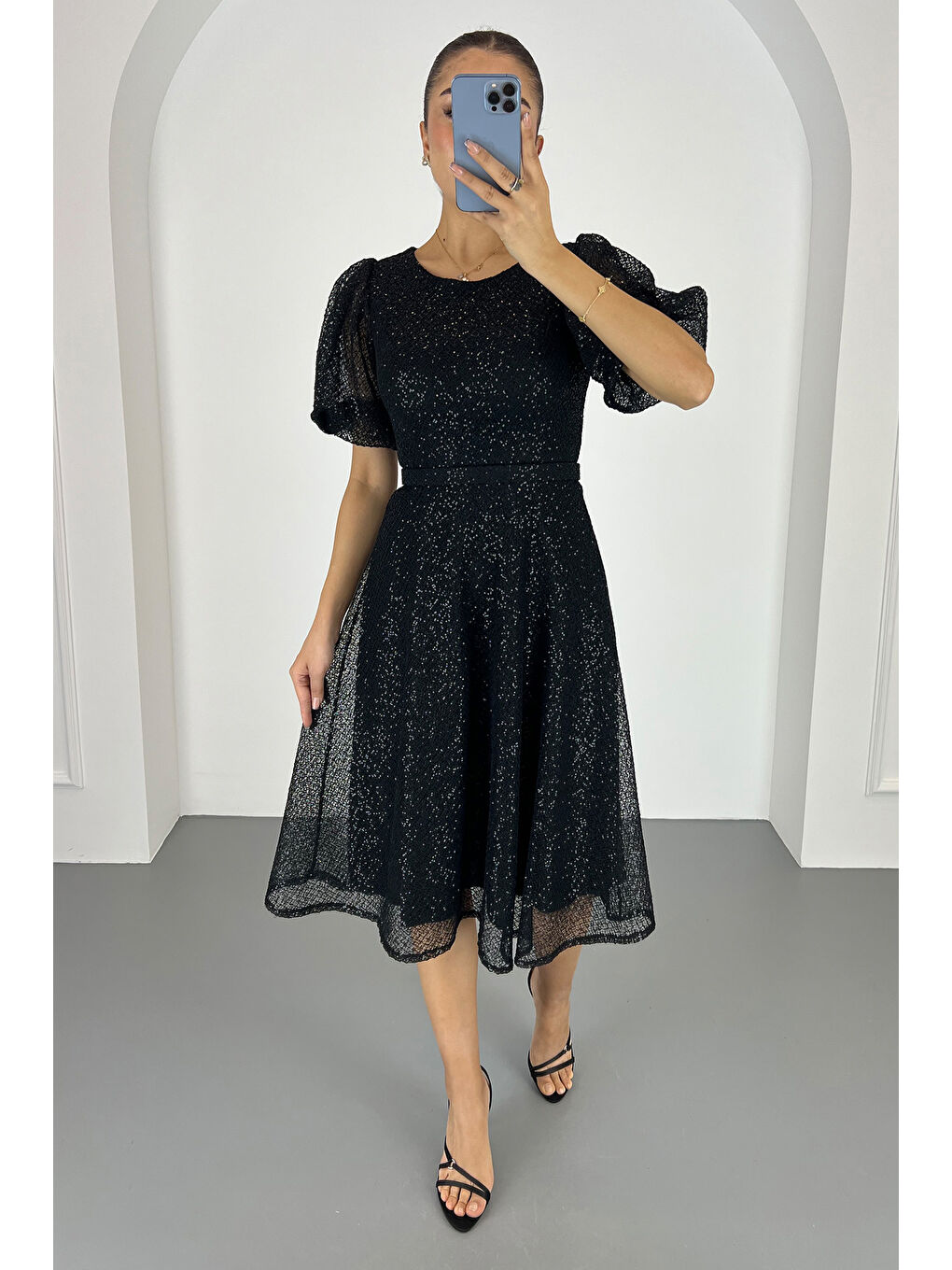 Kadın Siyah Kemerli Pul Payetli Midi Abiye Elbise