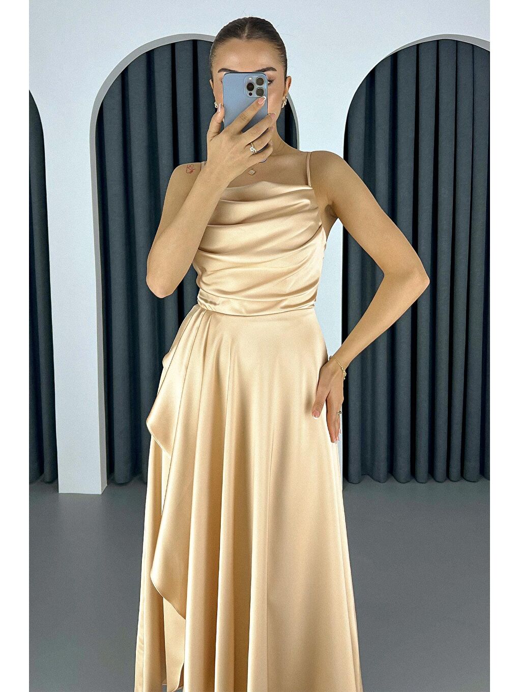 Sarı Kadın Gold Volanlı Yırtmaçlı Saten Midi Boy Abiye & Mezuniyet Elbisesi-2