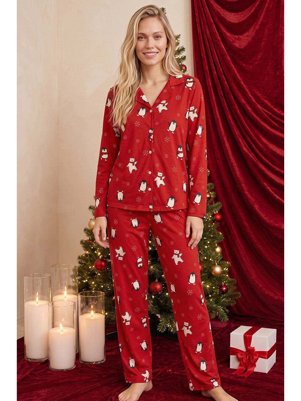 Kırmızı Yılbaşı Temalı Desenli Termal Kumaşlı Ultra Soft Yumuşak Düğmeli Örme Pijama Takımı-1