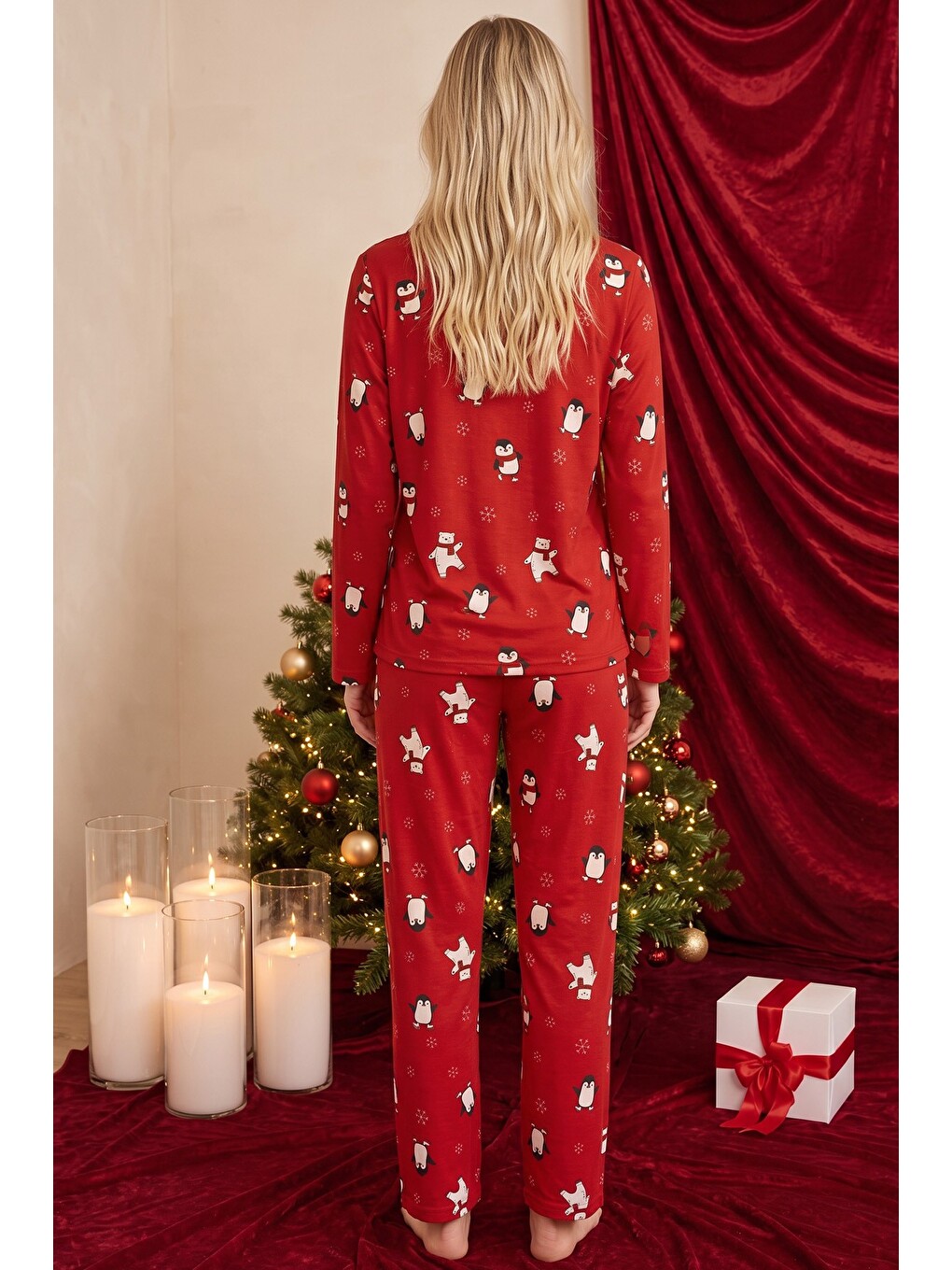 Kırmızı Yılbaşı Temalı Desenli Termal Kumaşlı Ultra Soft Yumuşak Düğmeli Örme Pijama Takımı-2
