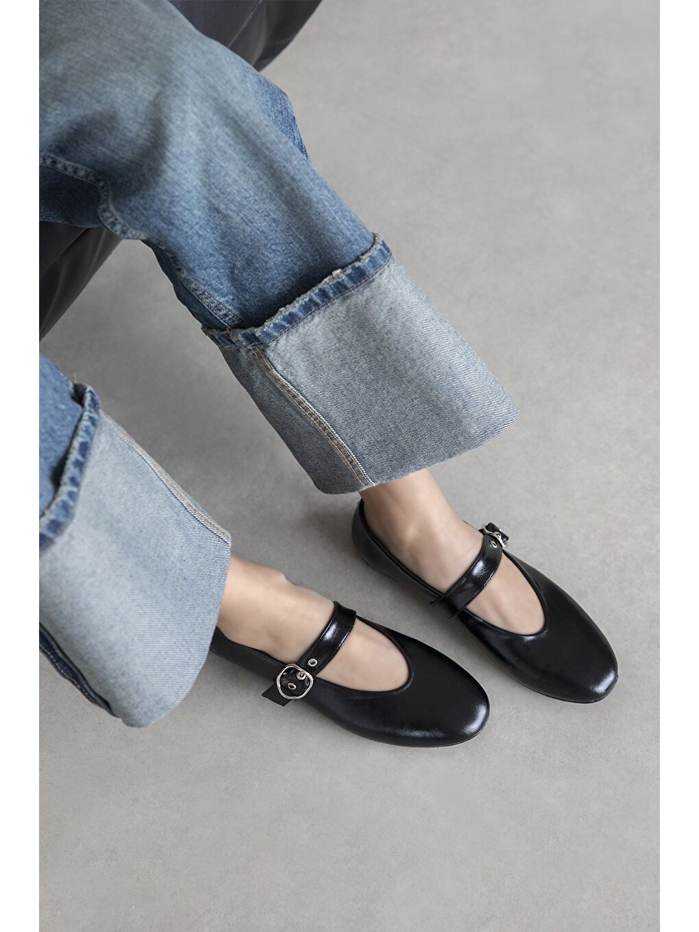 Bella  Kadın Kemer Detay  Deri Babet Siyah-1