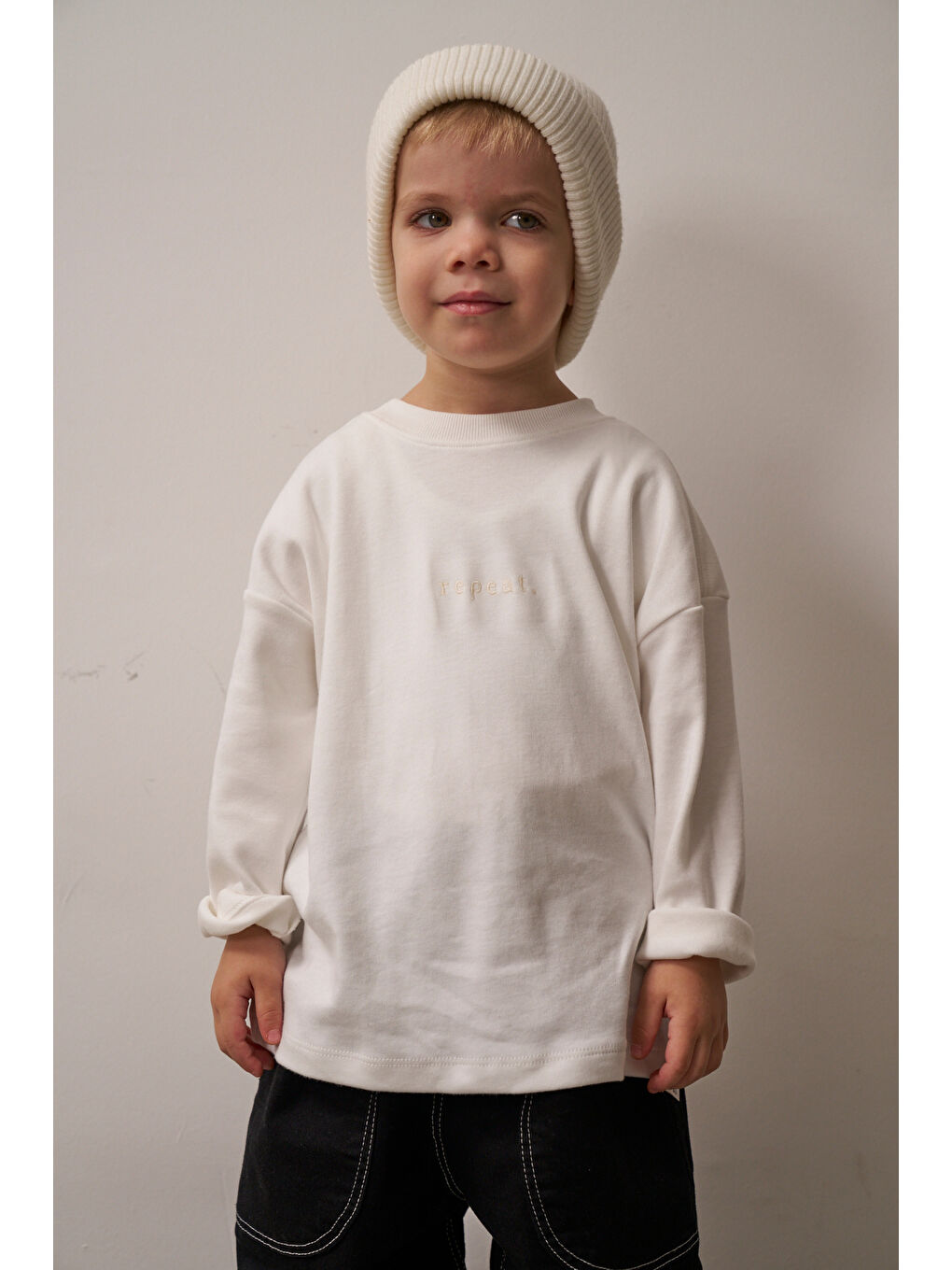 Beyaz Nakışlı Oversize Uzun Kollu T-shirt-1