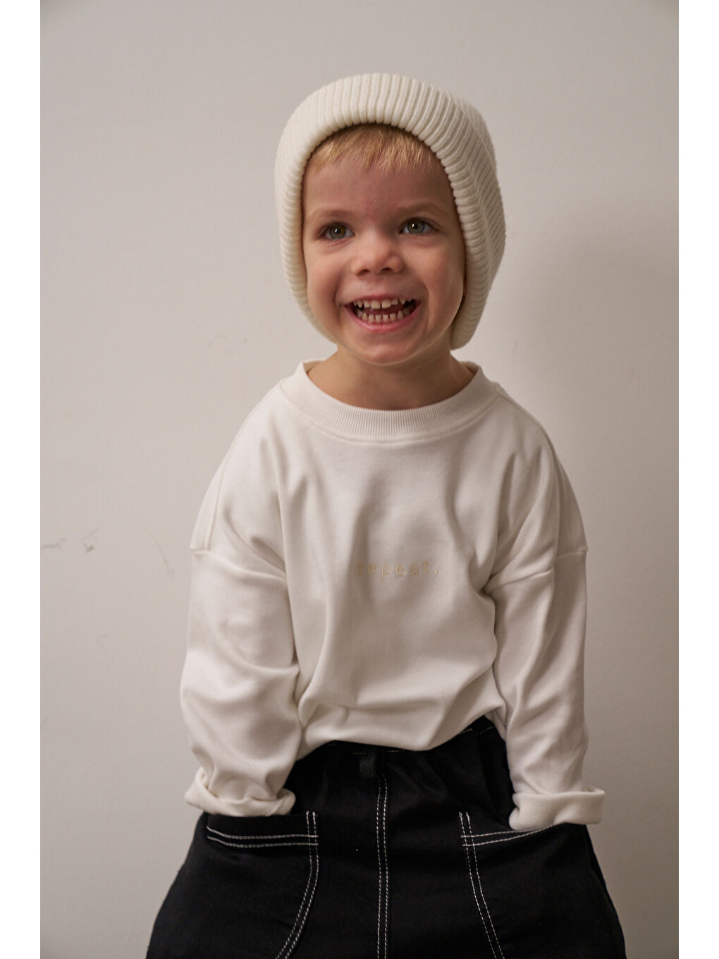 Beyaz Nakışlı Oversize Uzun Kollu T-shirt-6