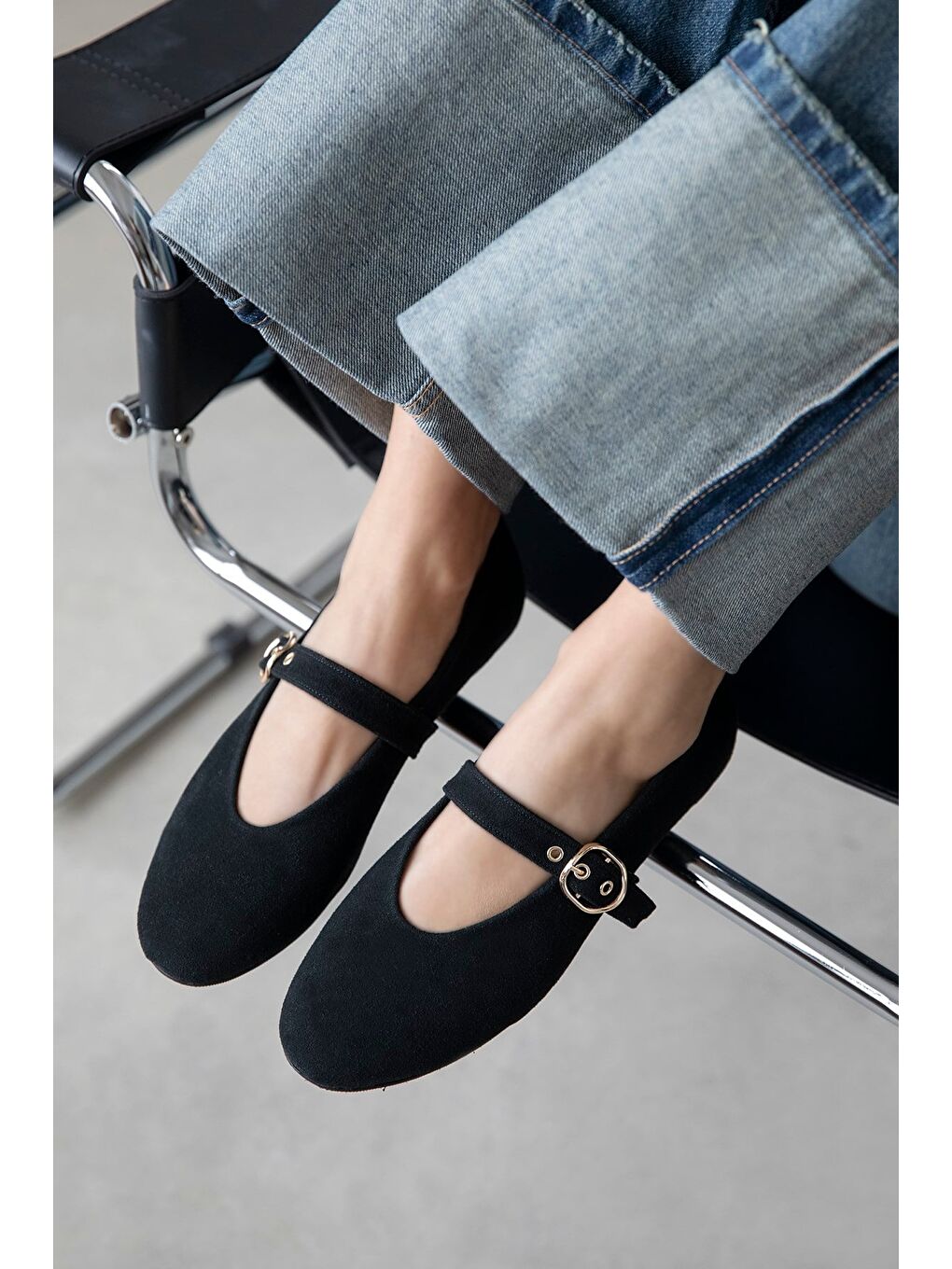 Bella Kadın Kemer Detay Süet Babet Siyah-1