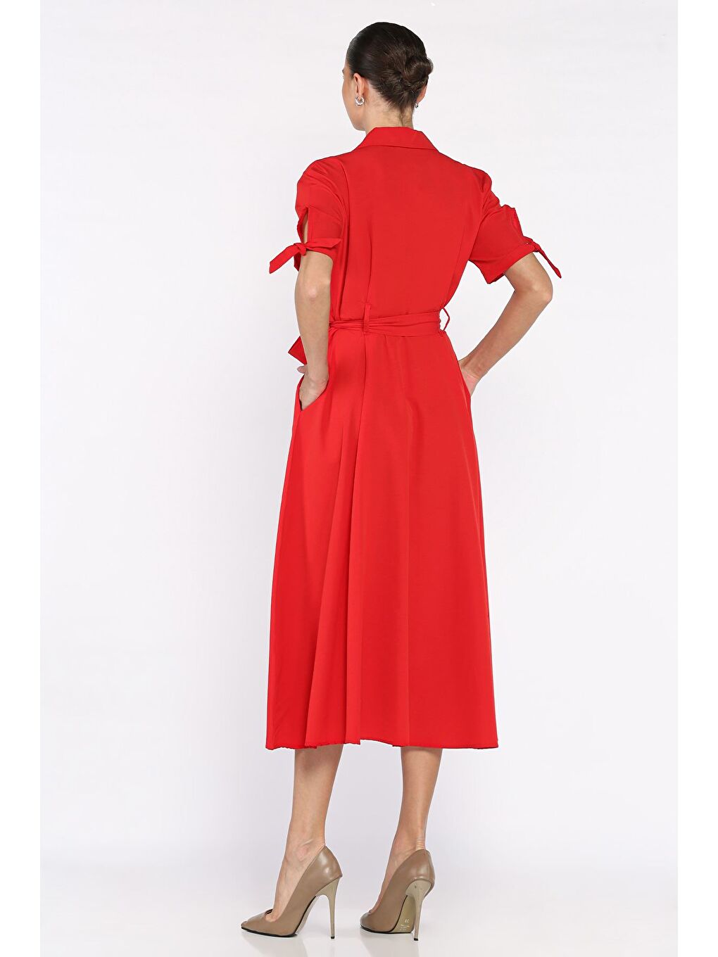Kırmızı Düğmeli Ve Pileli Kısa Kol Uzun Elbise-2