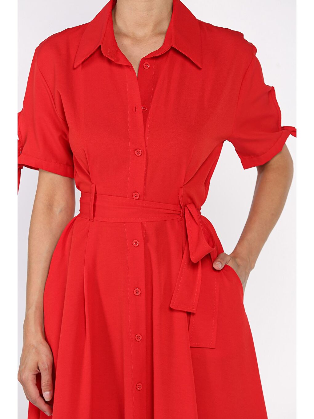 Kırmızı Düğmeli Ve Pileli Kısa Kol Uzun Elbise-3