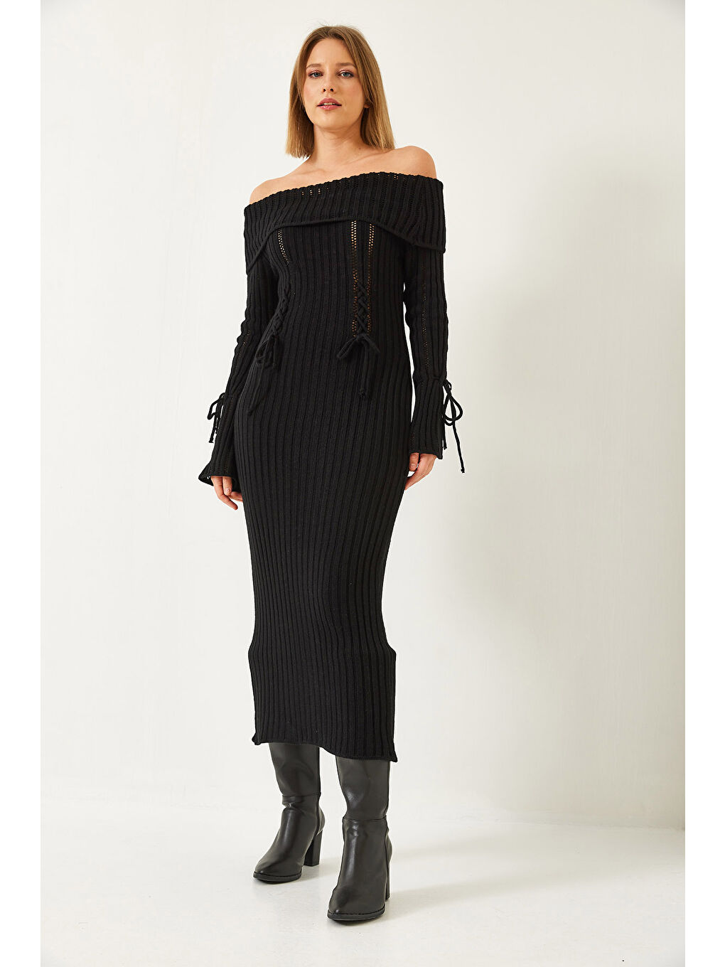 Siyah Kadın Madonna Yaka Örgü Detaylı Triko Elbise-2