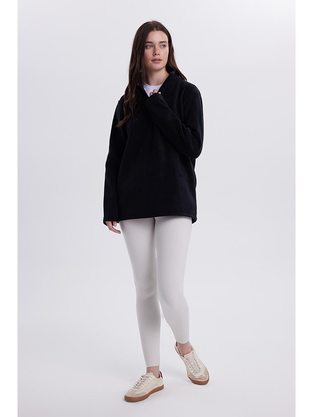 Kadın Standart Fit Anti-Pilling Tüylenme Yapmayan Soğuk Geçirmez Siyah Bato Yaka Polar Sweatshirt-3