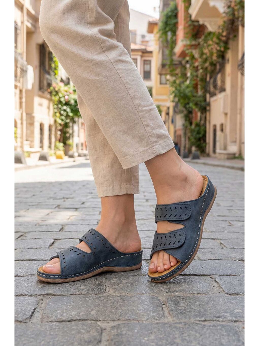 Lacivert Kadın Yazlık İç Taban Hakiki Deri Cırt Cırtlı Ayarlanabilir Rahat Taban Günlük Terlik