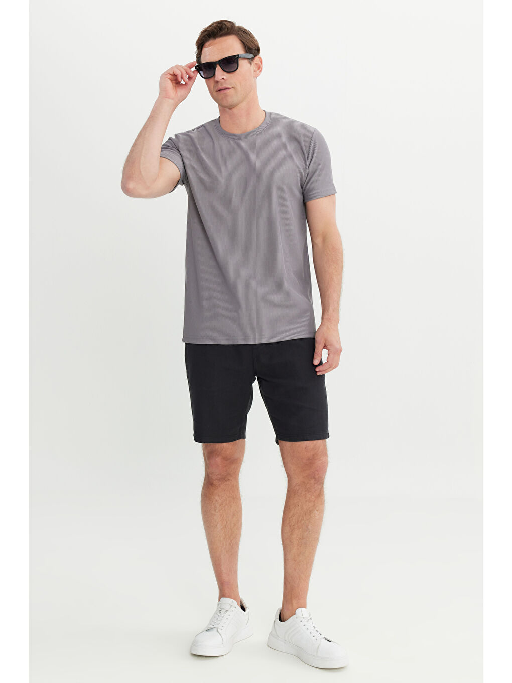 Erkek Açık Gri Slim Fit Dar Kesim Bisiklet Yaka Esnek Tişört-1