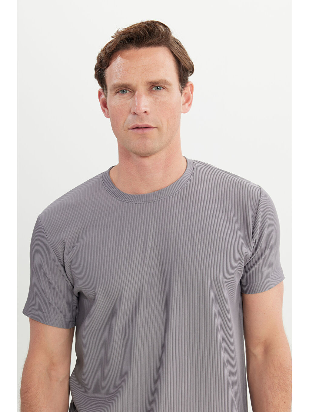 Erkek Açık Gri Slim Fit Dar Kesim Bisiklet Yaka Esnek Tişört-3