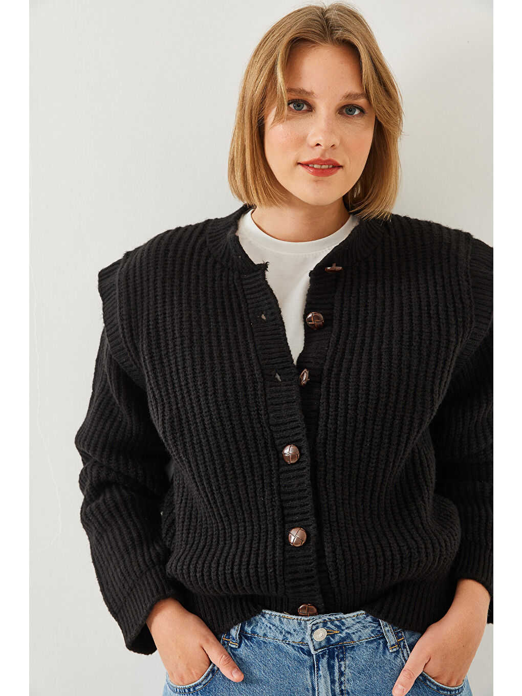 Siyah Kadın Kolları Parçalı Düğmeli Triko Hırka-1