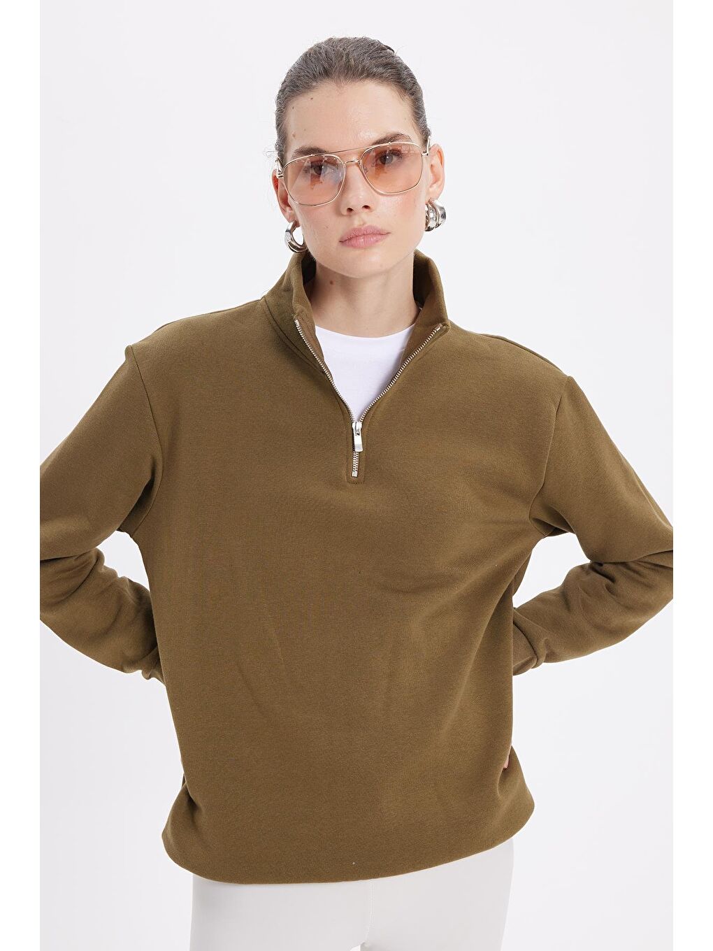 Kadın Relax Fit Rahat Kesim Pamuklu İçi Polarlı Yarım Fermuarlı Yeşil Dik Yaka Sweatshirt-4