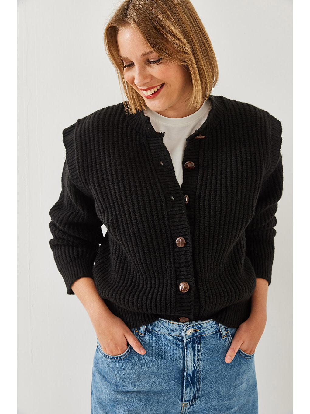 Siyah Kadın Kolları Parçalı Düğmeli Triko Hırka-2