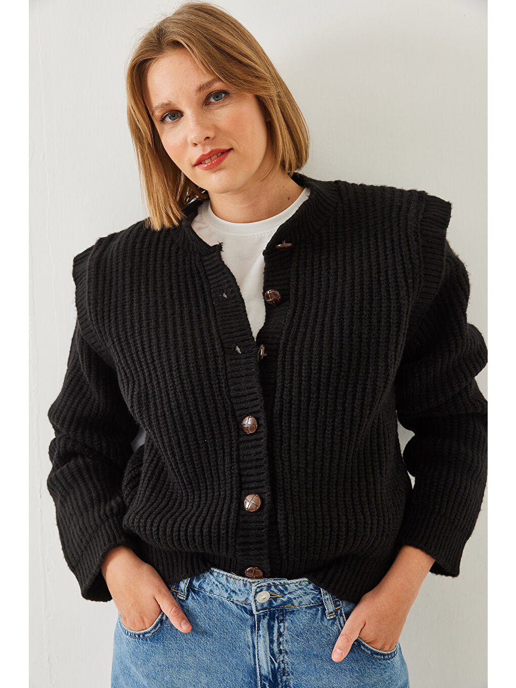 Siyah Kadın Kolları Parçalı Düğmeli Triko Hırka-7