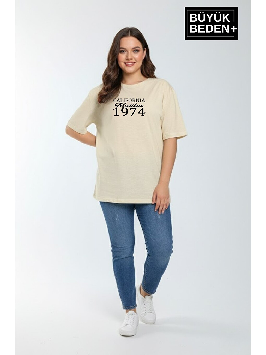 Bej Kadın Büyük Beden California 1974 Baskılı 3xl-6xl Bisiklet Yaka Tshırt SPR25BTSK510-2
