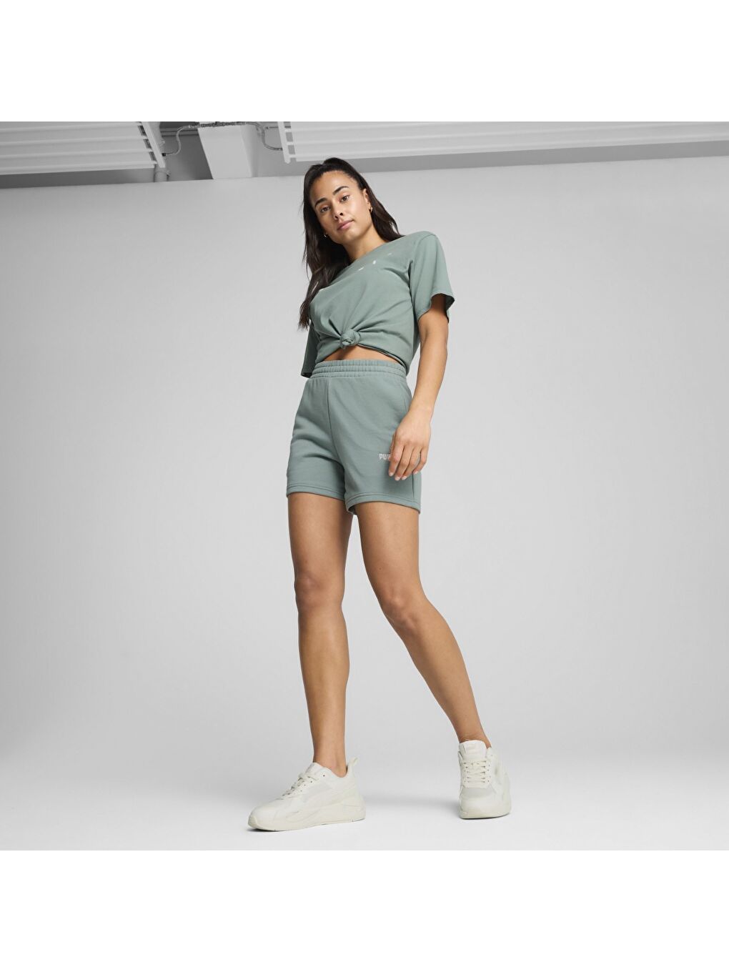 Essentials No 1 Logo Kadın Yeşil Şort-1