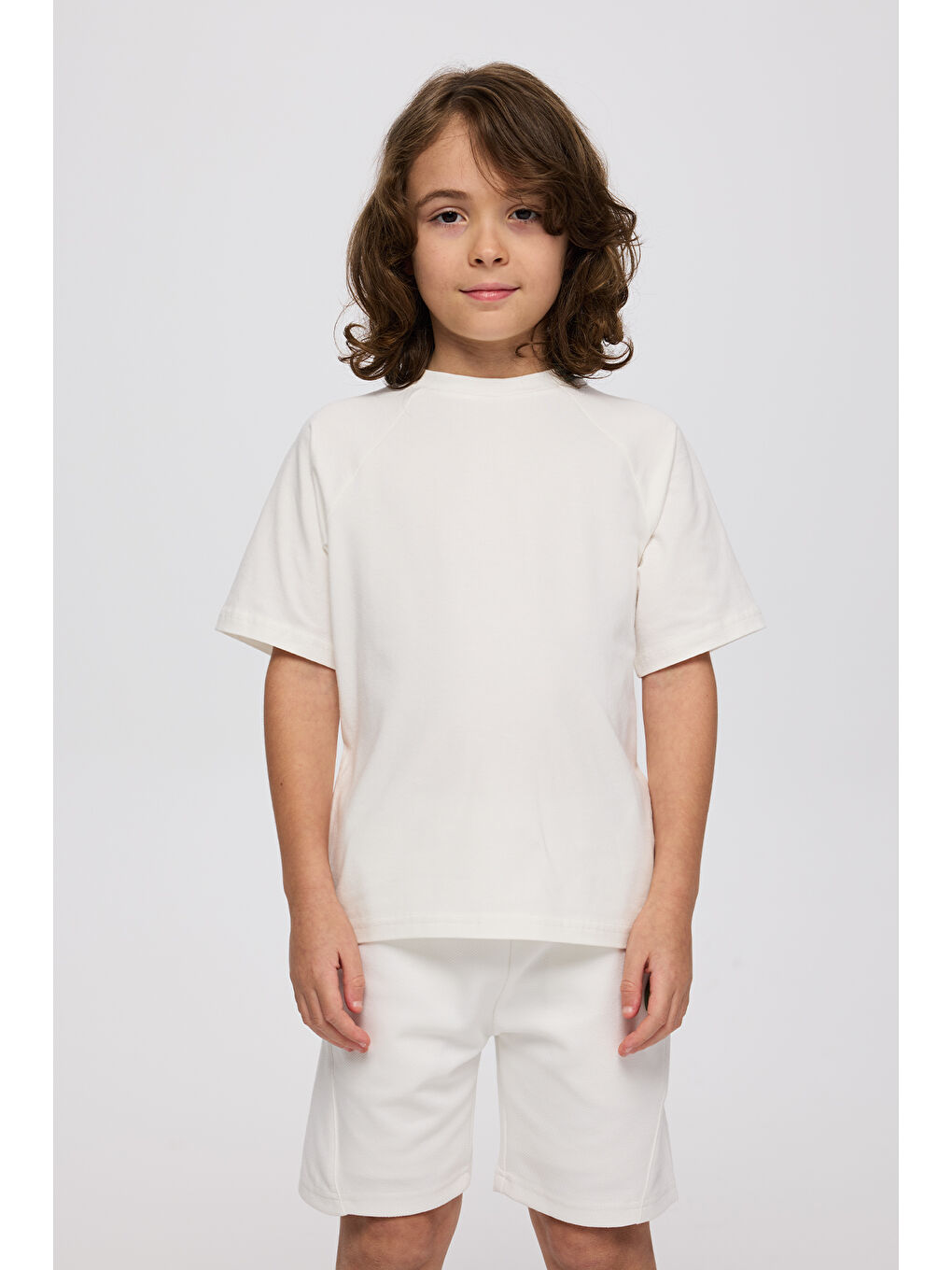 Erkek Çocuk Kısa Kollu Yaka Detaylı Ekru Tişört-2