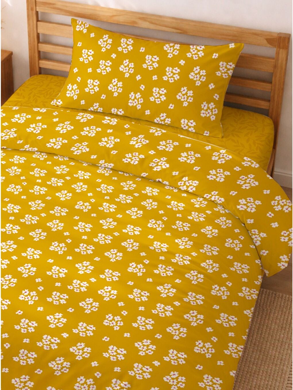 Tek Kişilik Sarı Papatya Desenli Çift Taraflı Pamuklu Nevresim Takımı (Çarşafsız)-1