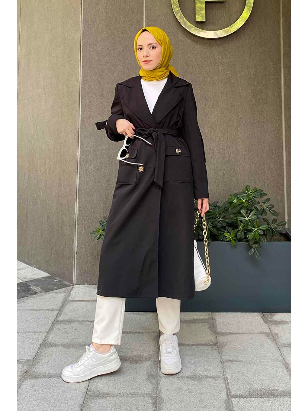 Pelican Ön Düğmeli Trençkot Siyah-1